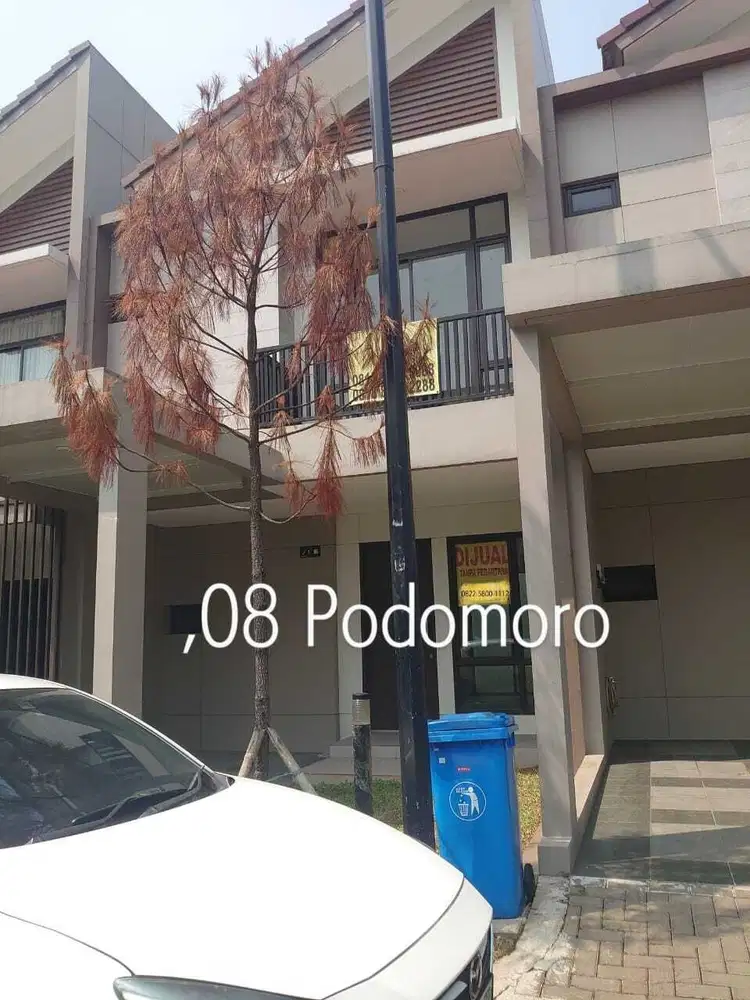 Rumah dijual di Podomoro golf view