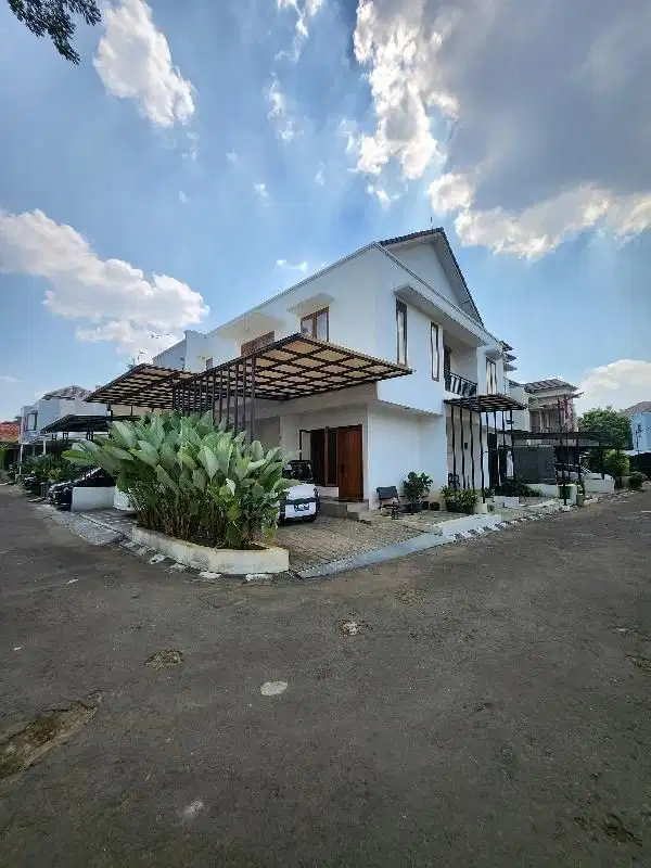 Dijual rumah cantik design modern siap huni dlm town house di veteran