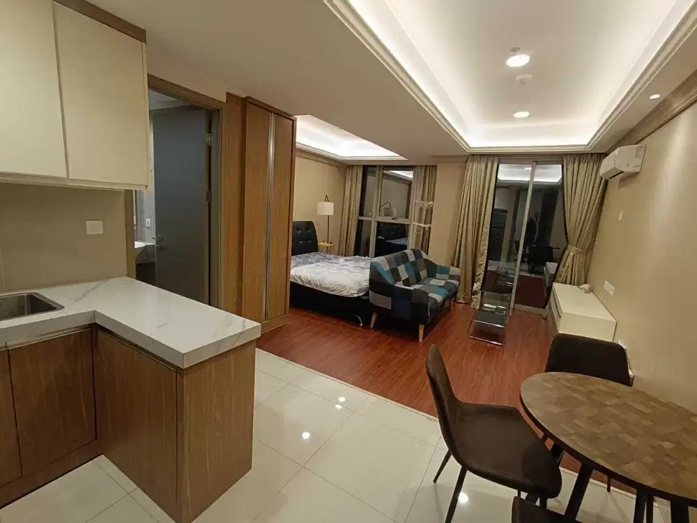 Sewa 1br renovasi jadi studio apartemen Gold Coast PIK Jakarta Utara