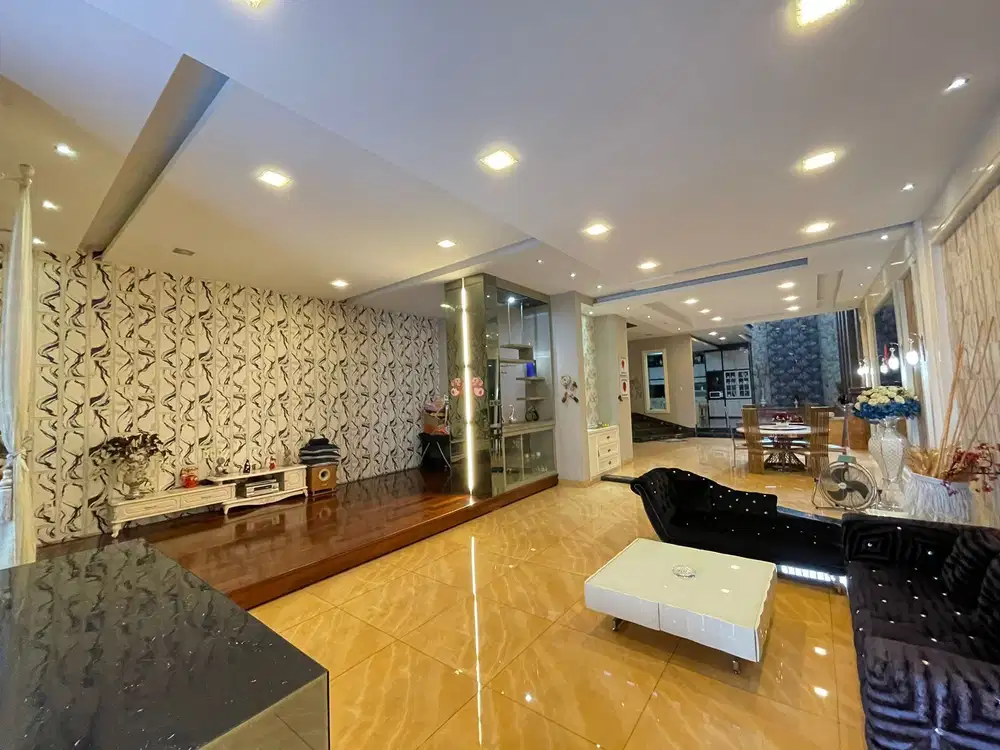 Villa Lux di Komplek Jati Residence ( Boulevard )