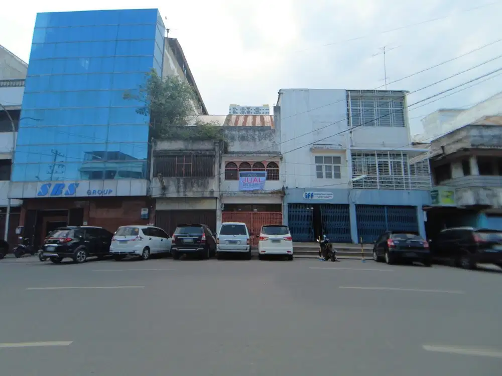 Ruko di Jalan Sutomo ( Dekat Sutomo Baru / HM Yamin )