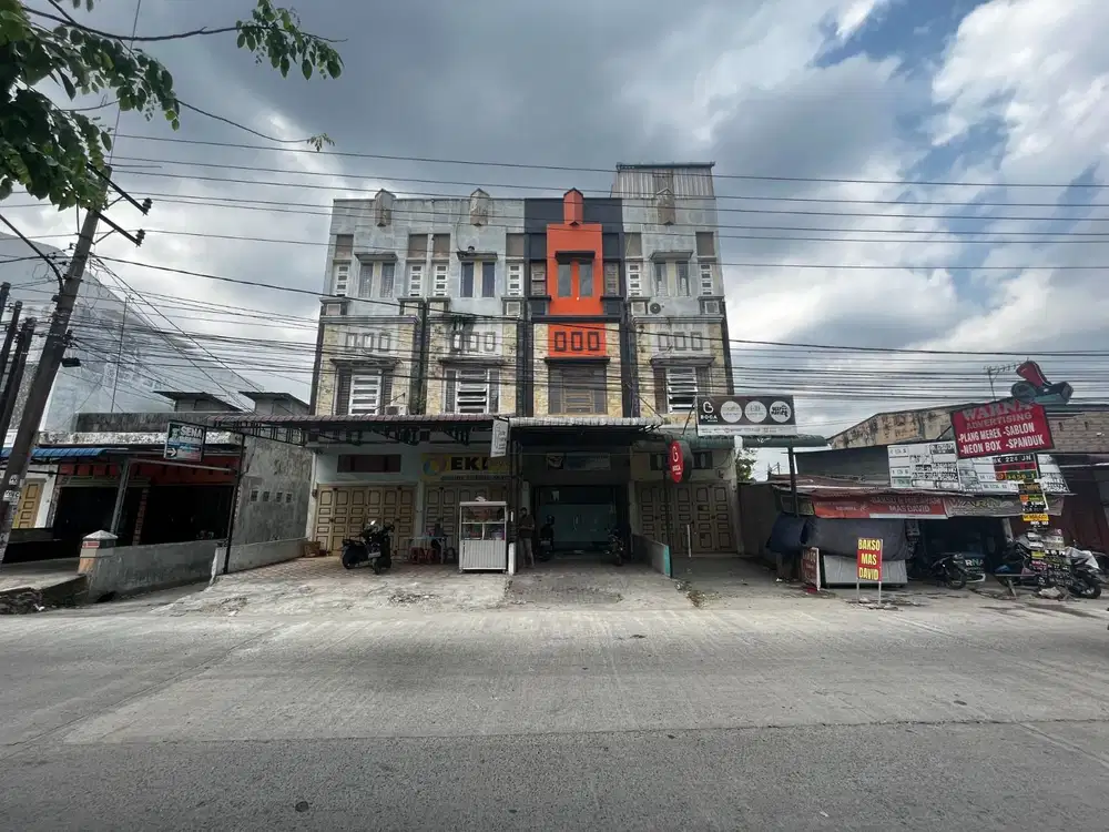 Ruko di Jalan Gaperta ( Dekat Kapten Muslim )