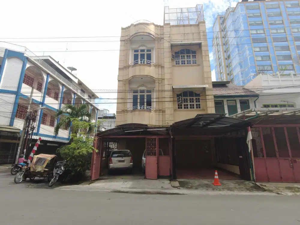 Ruko Hook di Jl Yose Rizal ( Simp Sun Yat Sen )