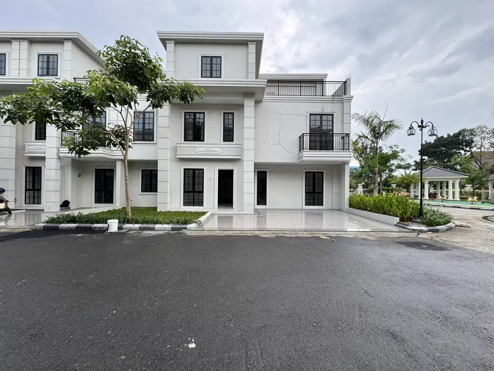 Villa Hook di Komplek Jewel Park ( Polonia )