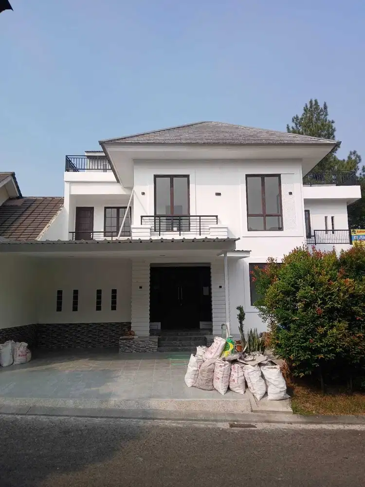 Dijual rumah di Kota Wisata Cibubur