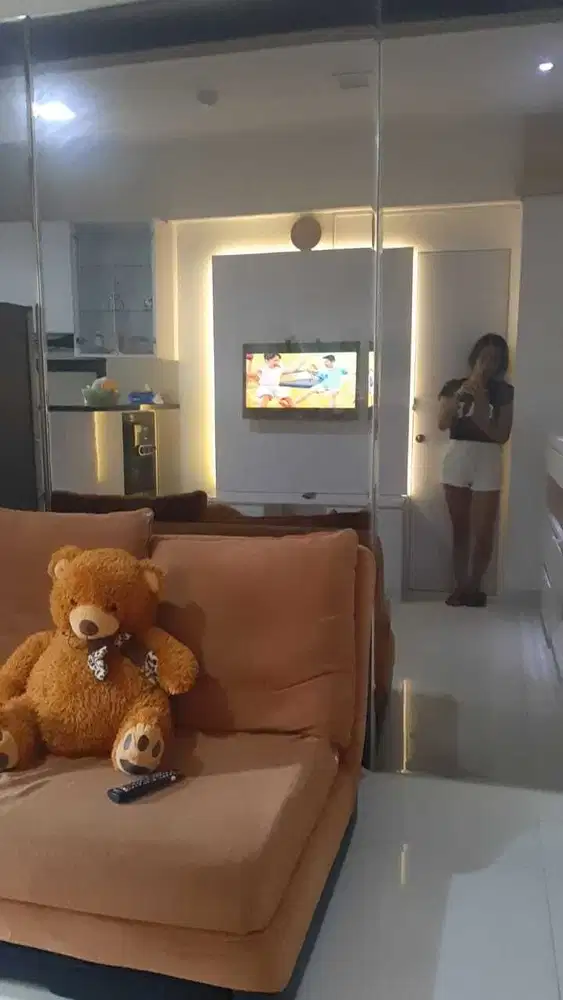 Unit apartmen green pramuka 2br furnish disewakan perbulan murah