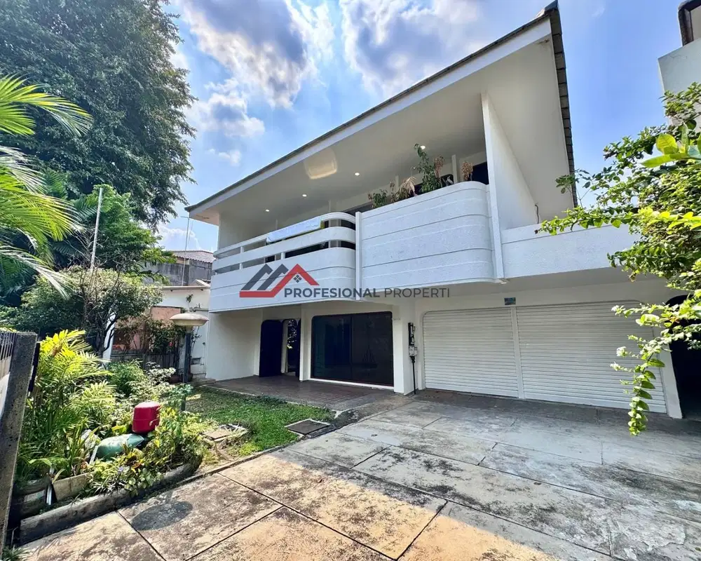 Rumah Bangunan Kokoh Lokasi Premium Pondok Indah