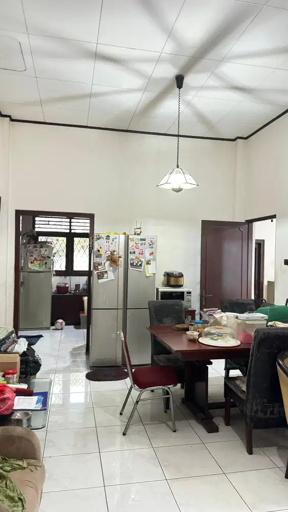 Dijual Rumah Strategis di Menteng, Jakarta Pusat – Semi Furnished