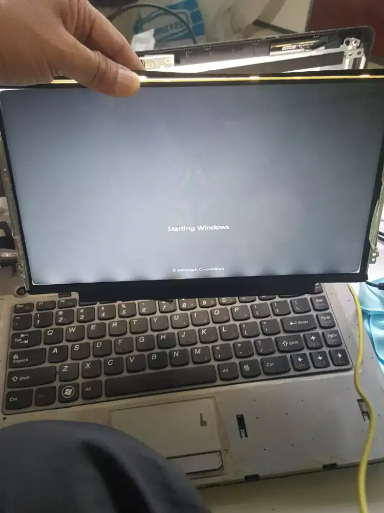 Layar led notebook slim 11.6 inc 40 pin minus ada hitam dibawah