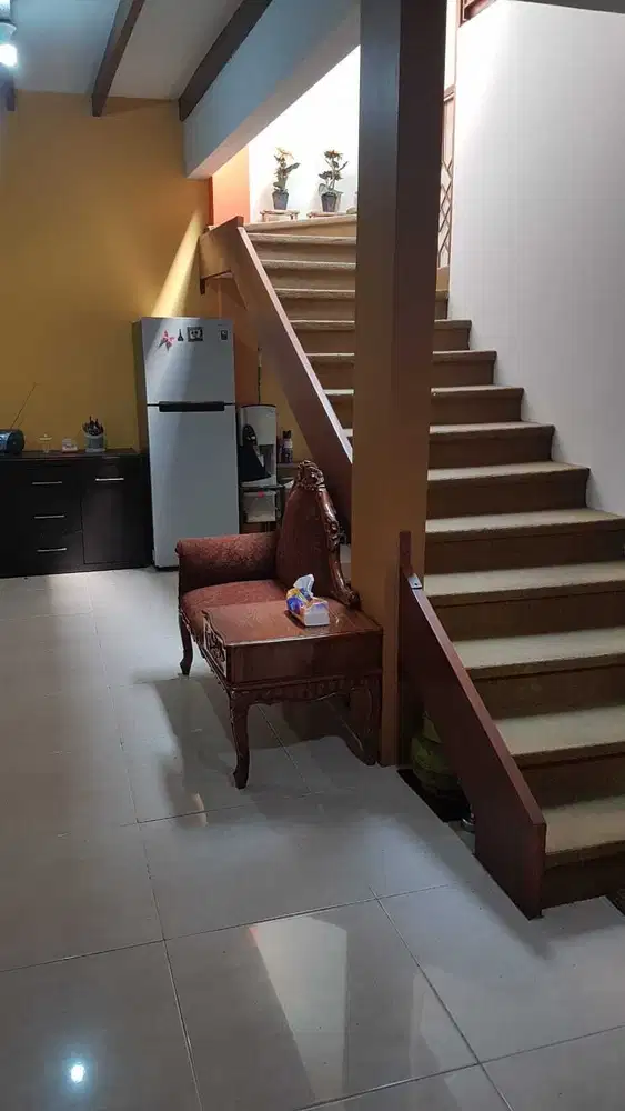 Dijual Rumah Cantik Full Furnished Lokasi Strategis Setiabudi Bandung