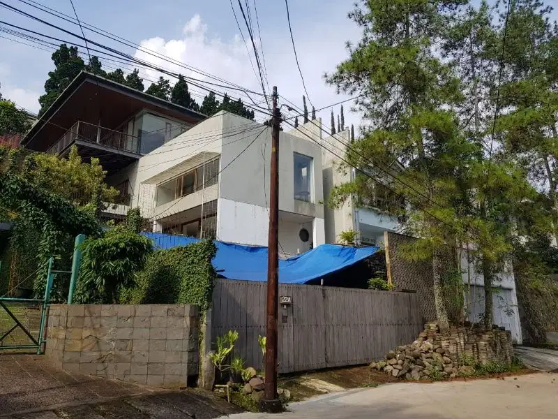 Rumah Villa mewah di Ciumbuleuit dekat  UNPAR,ITB