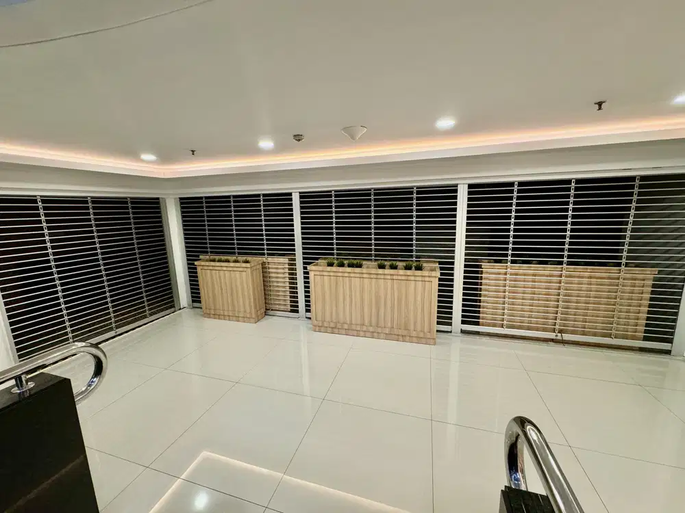 Sewa Ruang Usaha,Kantor,Coffee Shop Luas 165 m2 Wisma Barito Pasific