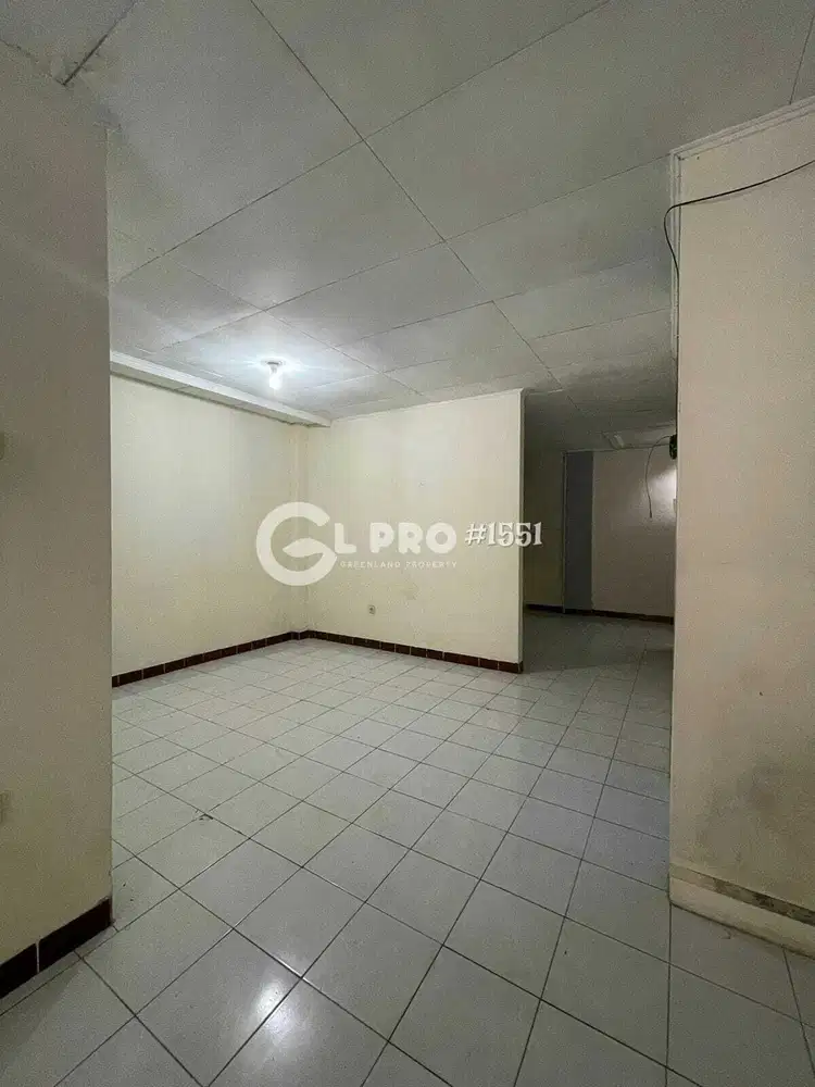 Murah Sewa Rumah 2 Lantai di Duri Kosambi Baru 4 Kamar Tidur