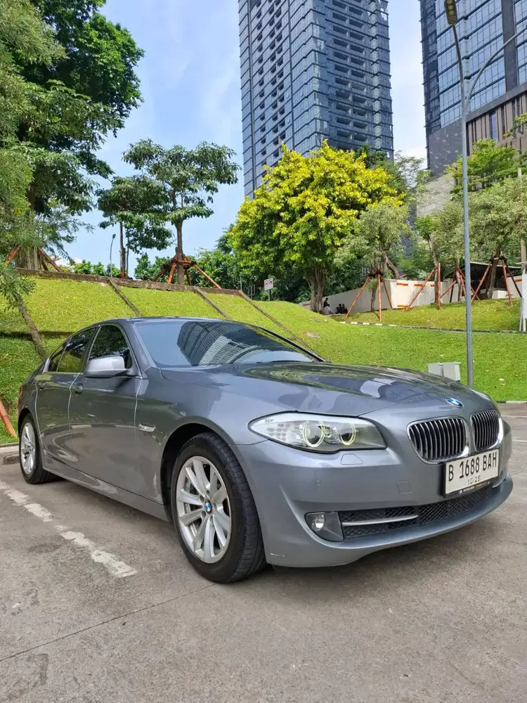 BMW 520D, 2012, Tangan 1, Abu-Abu, Terawat.