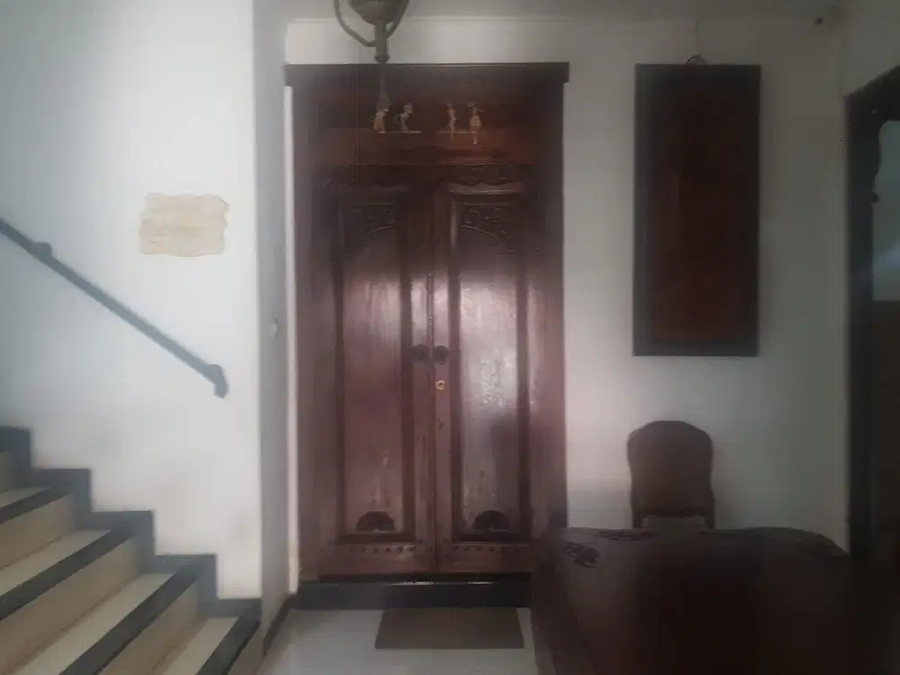 Dijual cepat murah rumah strategis di Kebayoran Baru Jakarta Selatan