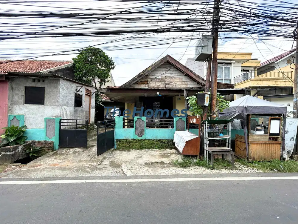 Rumah Tua Hargai Tanah Lokasi cocok utk Kost2an di Pengadegan Jak Se
