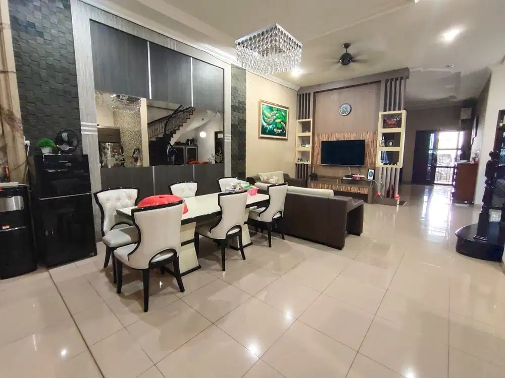 Villa di Komplek Wisata Indah ( Gg Rustam / S Parman )