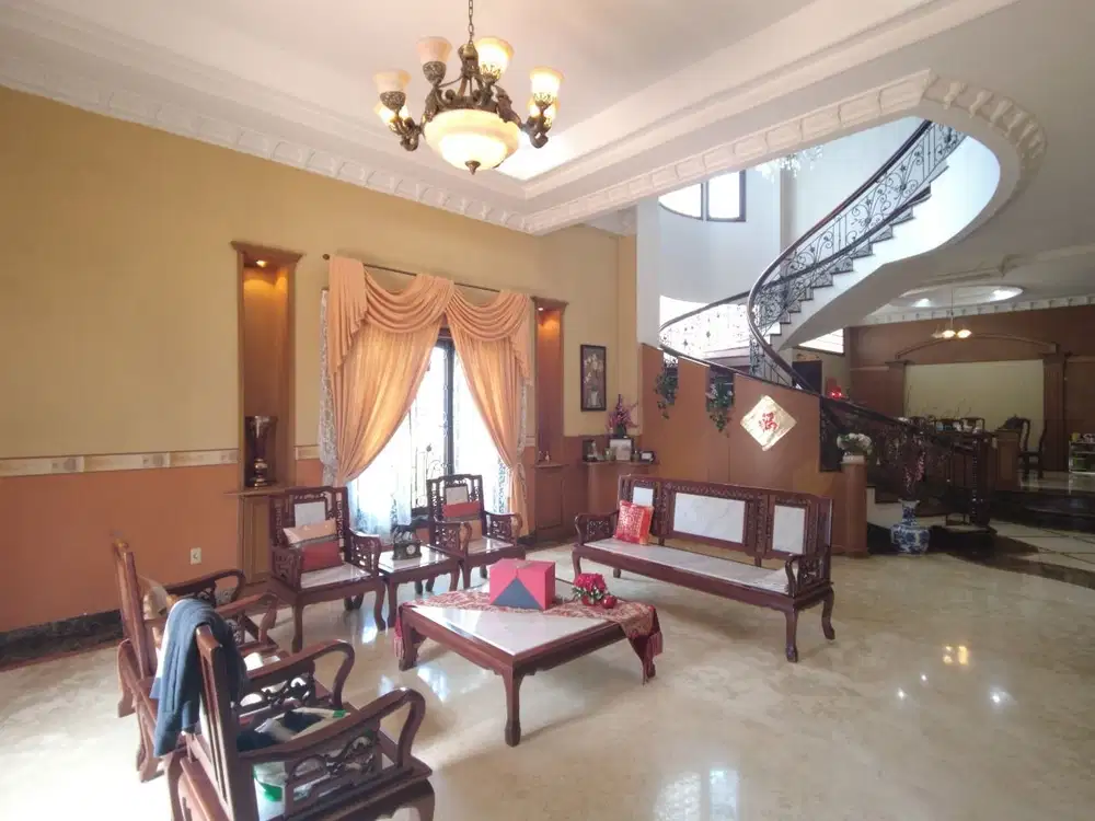 Villa Hook di Komplek Taman Malibu Indah ( Boulevard )