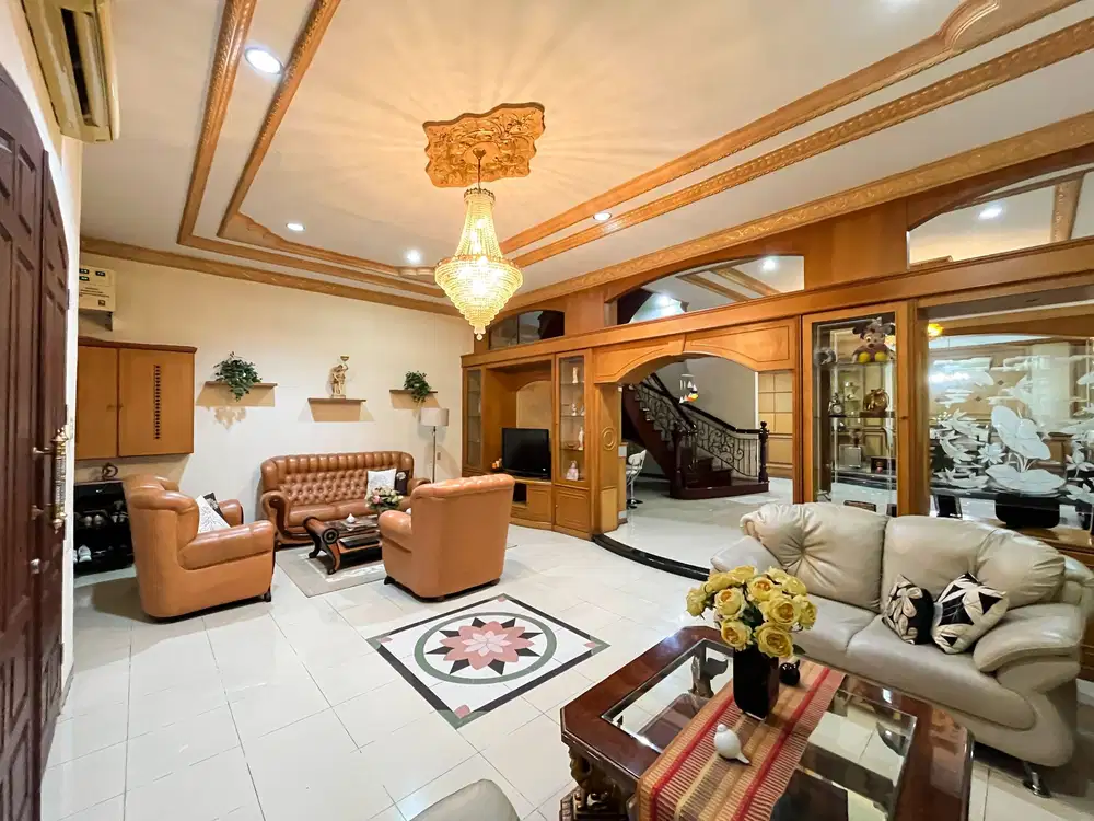 Villa di Komplek Merbau Mas ( Sekip )