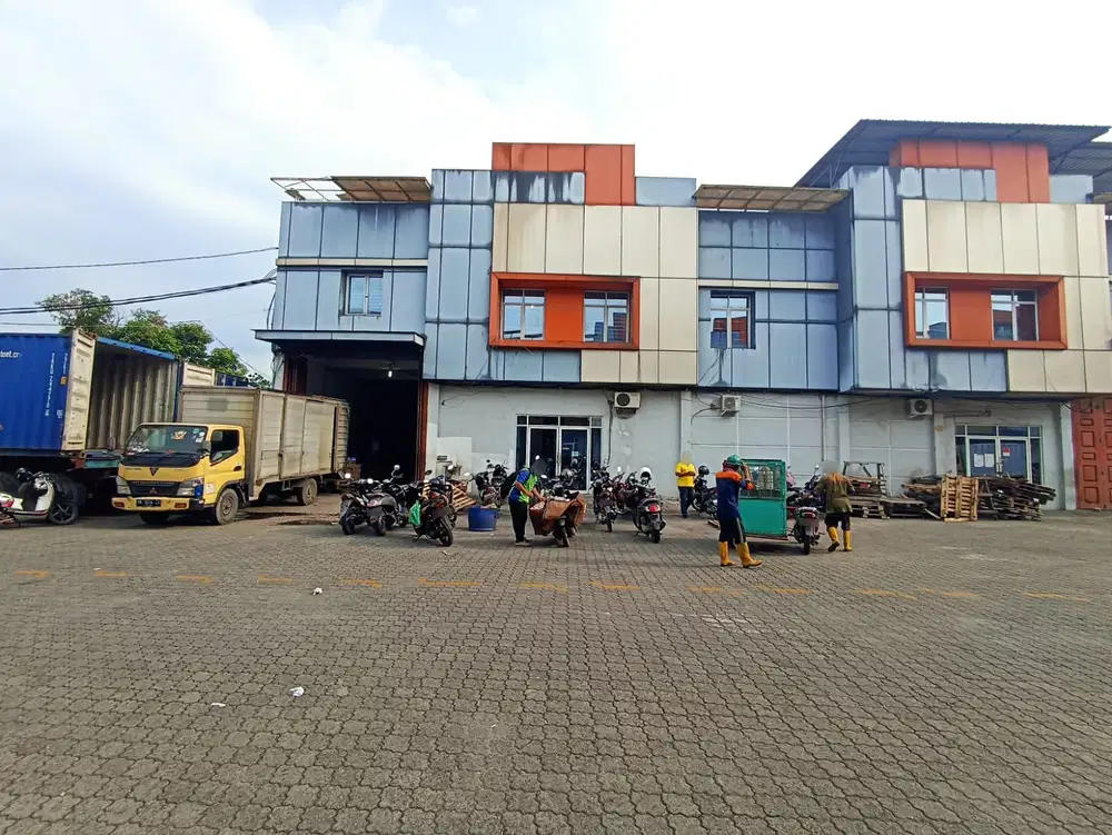 Gudang Hook di Komplek ATC Amplas ( Jalan SM Raja )