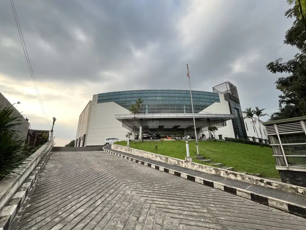 Gedung / Kantor di Jalan Asrama