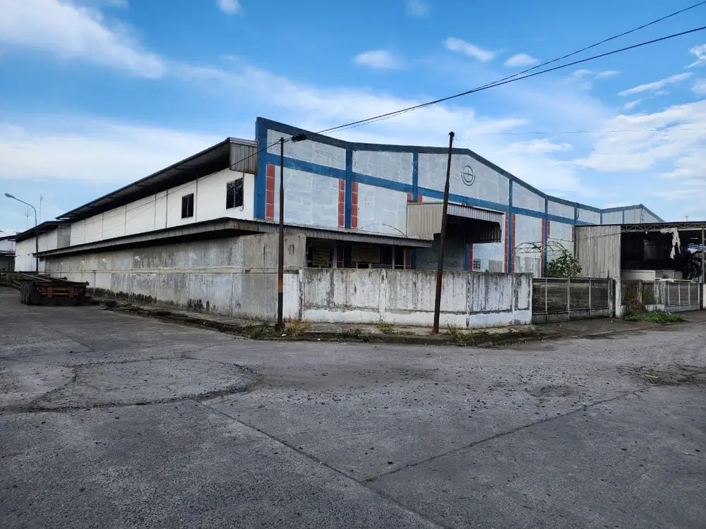 Gudang di Komplek Multi Guna ( KIM 2 )