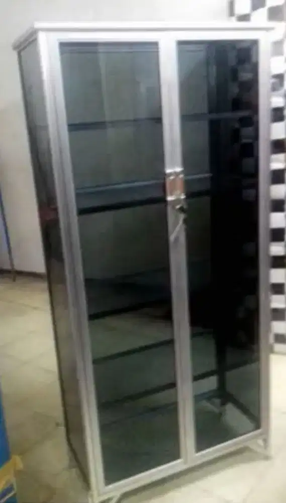 Lemari Serbaguna Aluminium 2 Pintu Frame Putih Kaca Riben 75-160