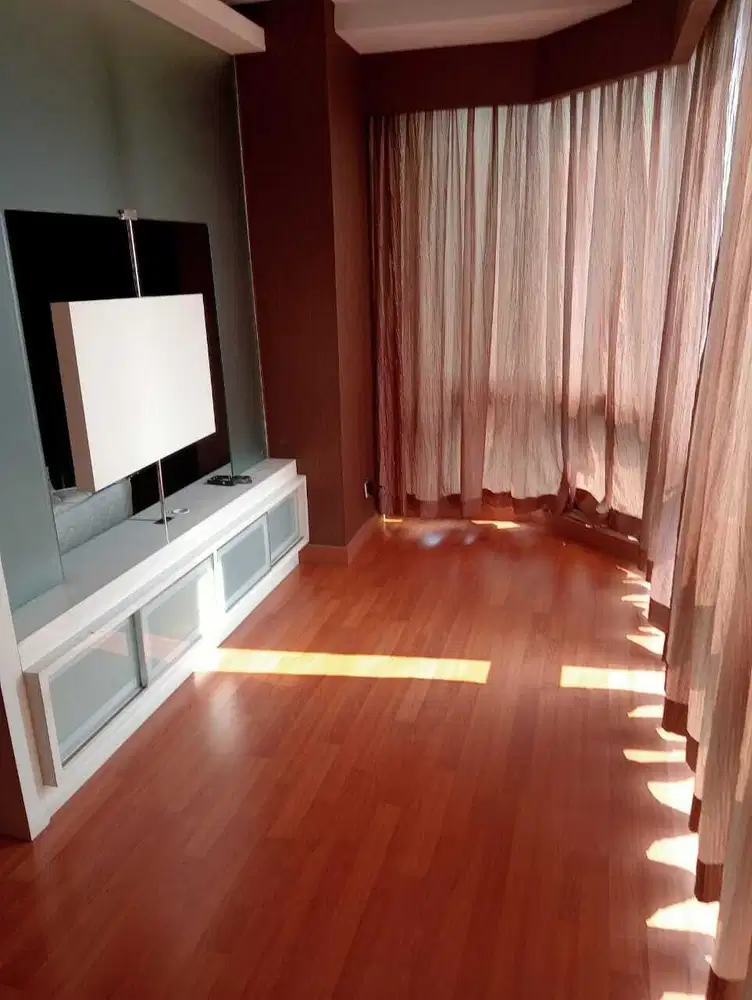 Apartemen Taman Anggrek Tower 2, 3 BR Furnished