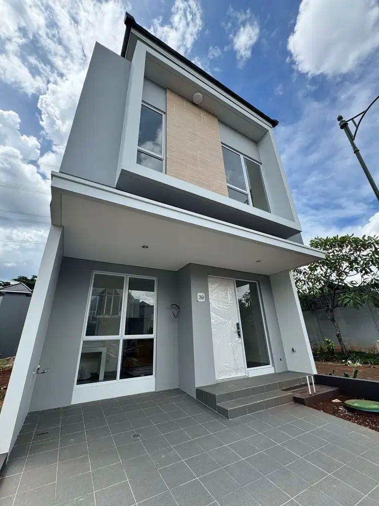 Dijual Rumah murah meriah virginia village 2 lantai tengah kota deket mall sms