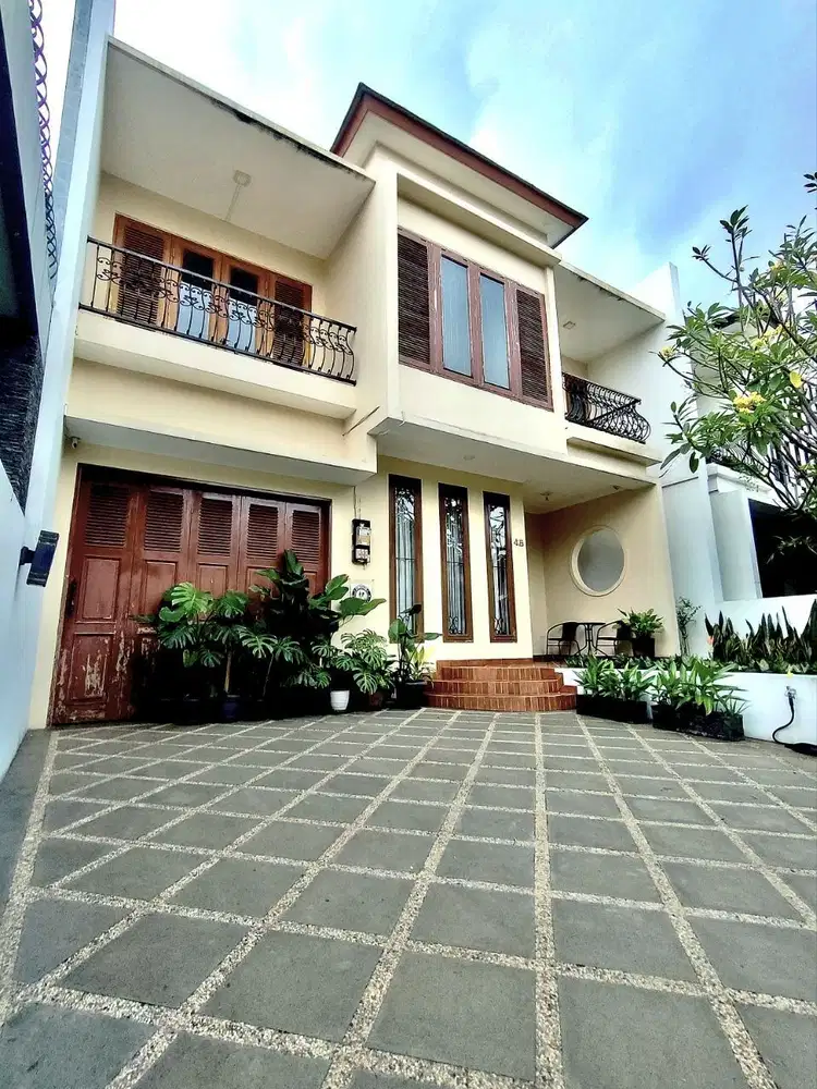 DD275 Rumah 300 m2 Private Pool Bukit Permai Cibubur Jakarta Timur