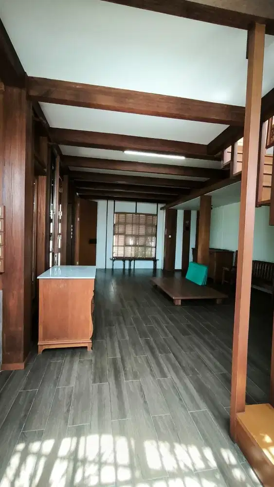 JUAL RUMAH KAYU 2 LANTAI DI HLA CLUSTER CIMAHI ADA KELEBIHAN TAMAN