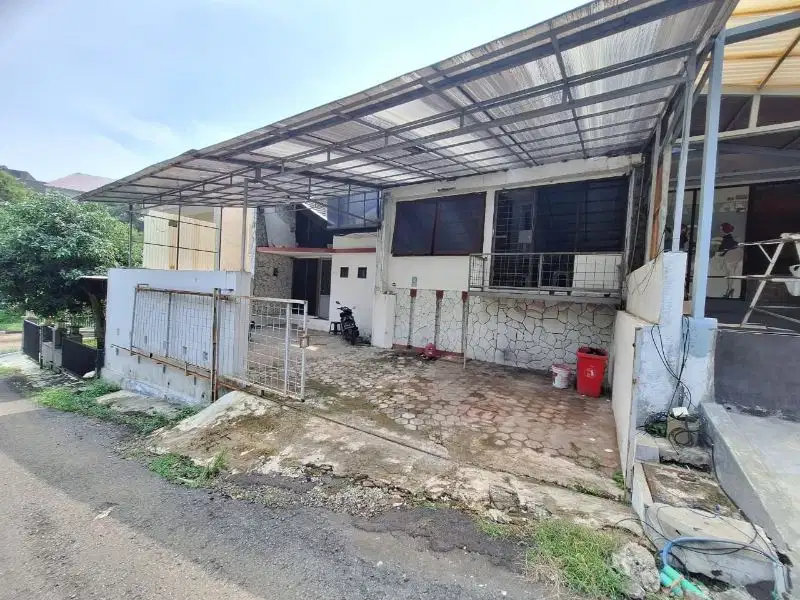 Dijual 2 Rumah Rendeng Di Setra Duta