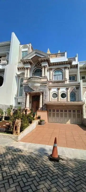 Rumah Mewah Venice PIK1