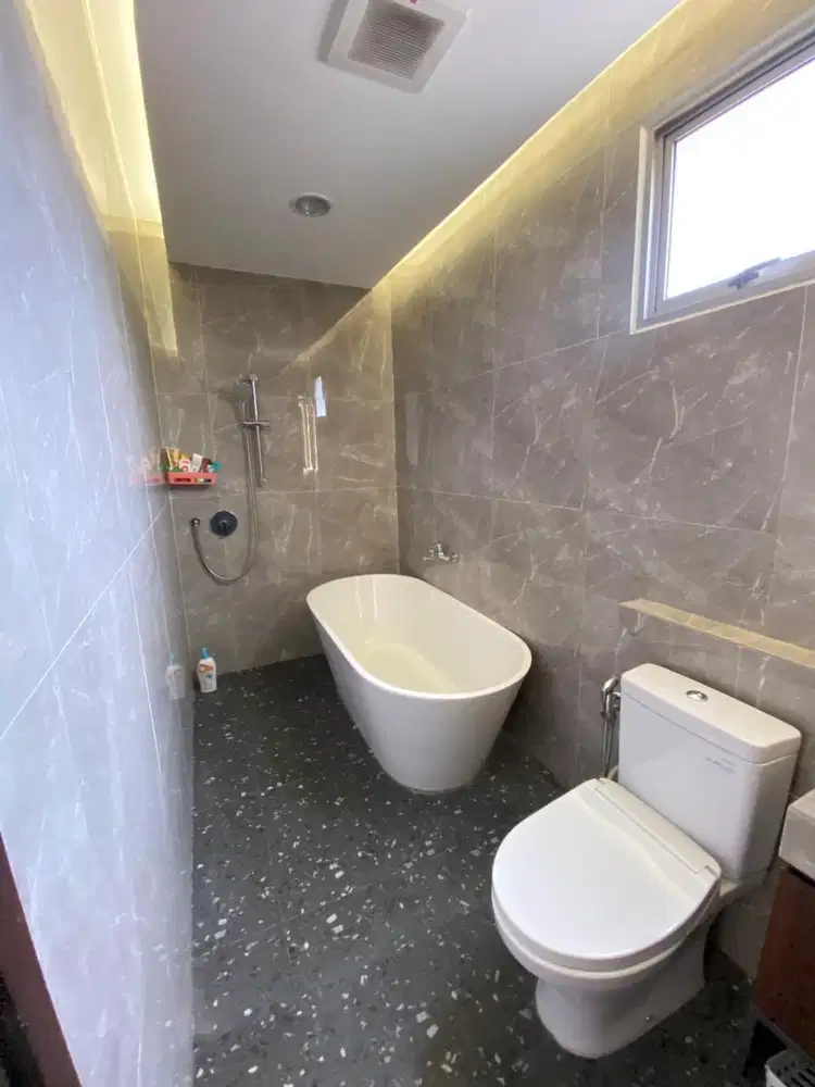 RUMAH PIK 2 BRAND NEW HOEK