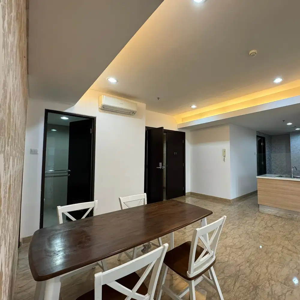 Disewakan apartemen royale springhill 2 kamar 165 meter semifurnish
