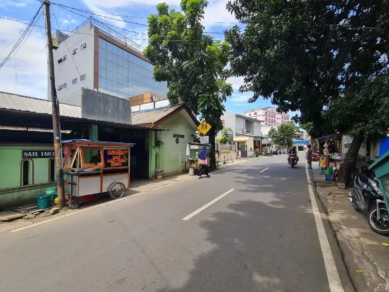 DIJUAL RUMAH PINGGIR JALAN DI SEBERANG RS HARAPAN BUNDA CIRACAS