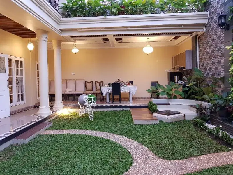 DIJUAL  MURAH RUMAH MEWAH DI BOULEVARD UTAMA KOTA WISATA, DEKAT MAL