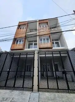Dijual Rumah di Tomang, Jakarta Barat 3+1BR, 3 Lantai, Luas Tanah 81m2