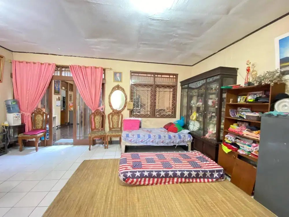 Dijual Rumah murah 1.5 lantai tanah luas di sayap Cijerah