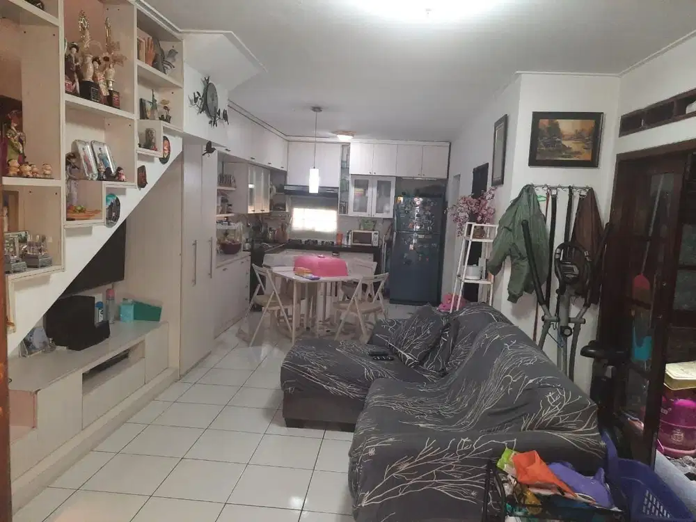 Dijual Rumah di Taman Holis Indah 1