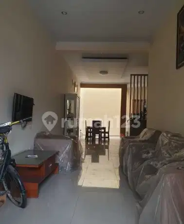 Rumah Rapi Siap Huni 2 Lantai Di Taman Royal 1 Tangerang