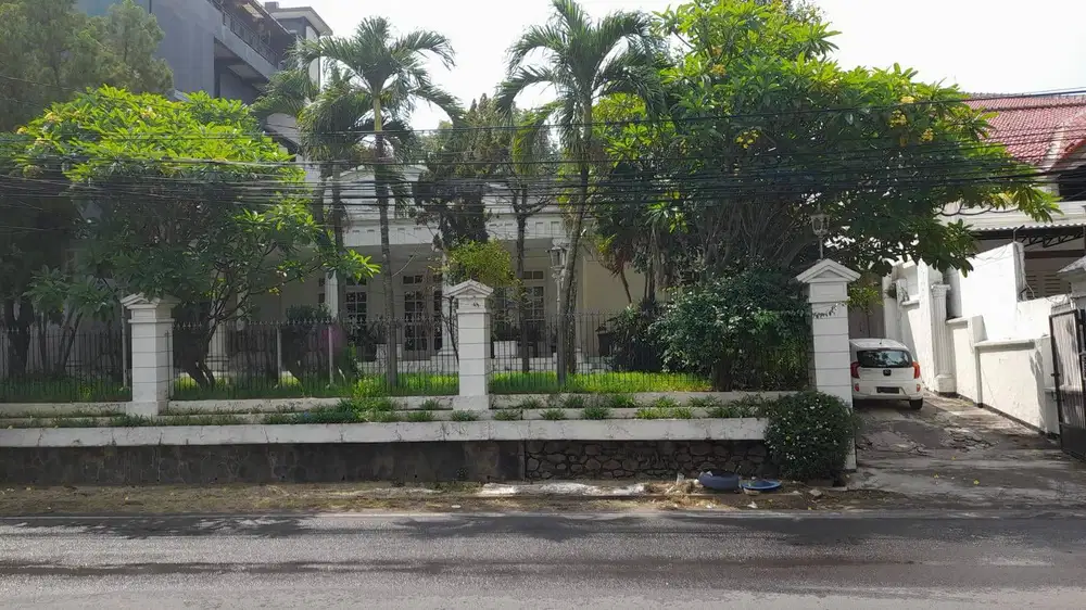 Dijual Rumah Mewah Siap Pakai Lokasi Jalan Utama Papandayan Semarang
