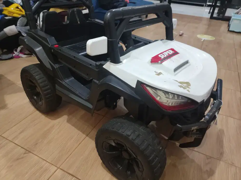 Mobil aki second gress barang preloved