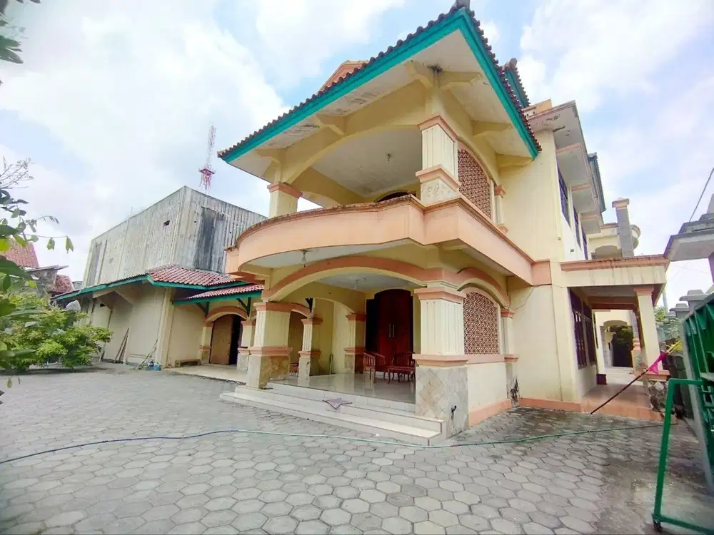 Rumah Luas Kokoh 2 Lantai Dekat Jalan Raya di Palur Dagen Jaten Kra