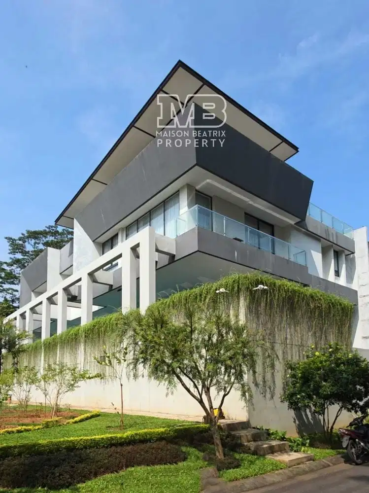 Rumah lux dan mewah dijual full furnish ada pool dan rooftop