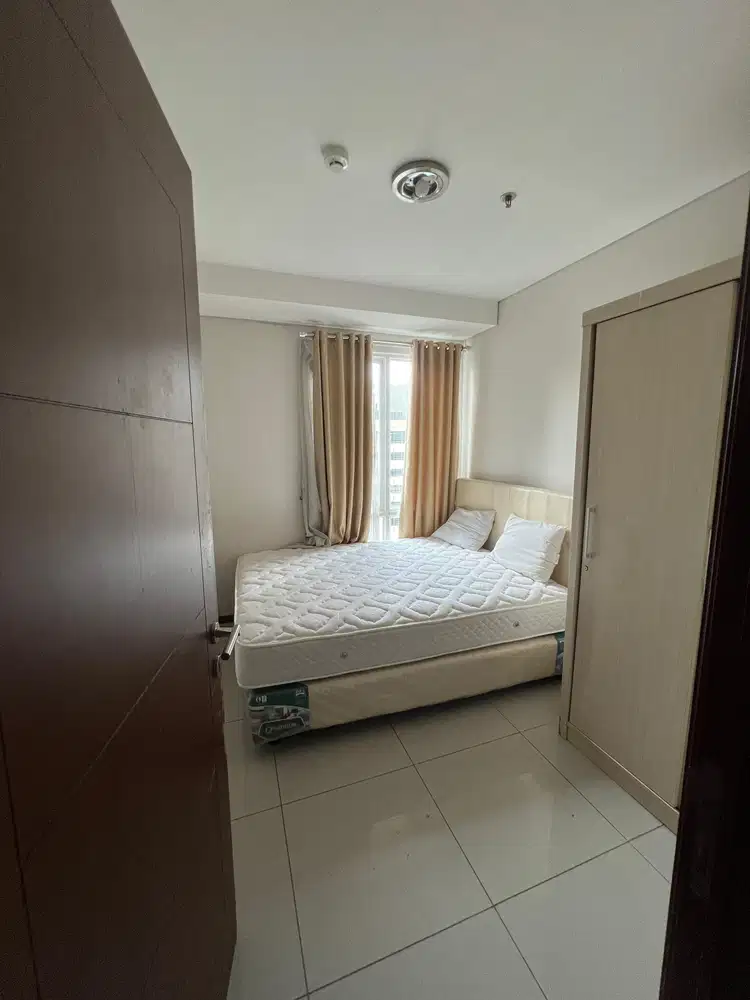 Disewakan Apartemen Thamrin Executive Residences 3 BR.