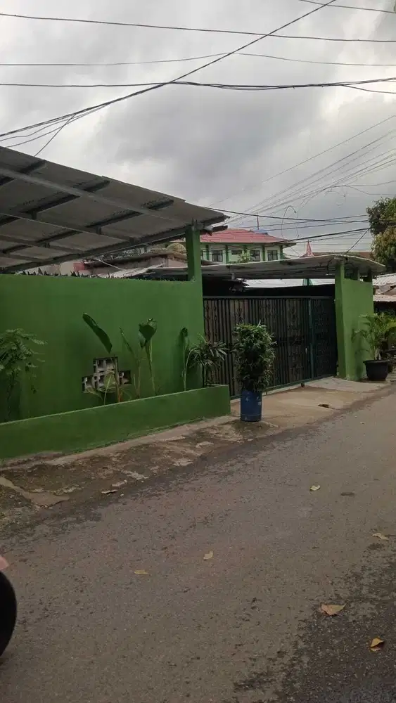 Dijual Tanah Bonus Lahan Parkir Dan Kios  Dekat Tol Pondok Pinang