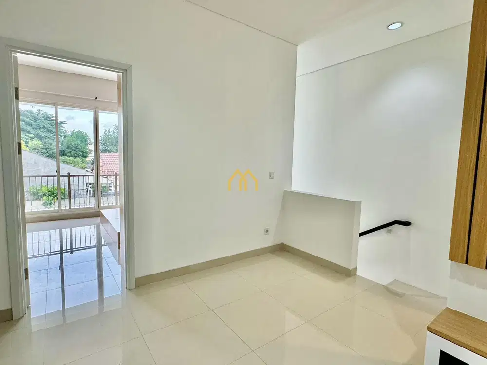 DIJUAL RUMAH RASA VILLA Visana Savia BSD