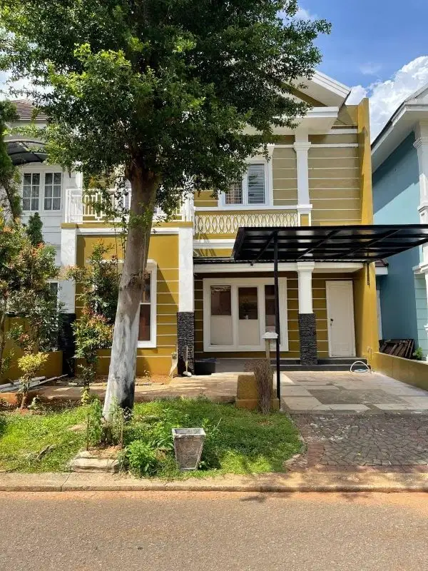 DIJUAL RUMAH MURAH 2 LANTAI DI CLUSTER TENGAH KOTA WISATA!