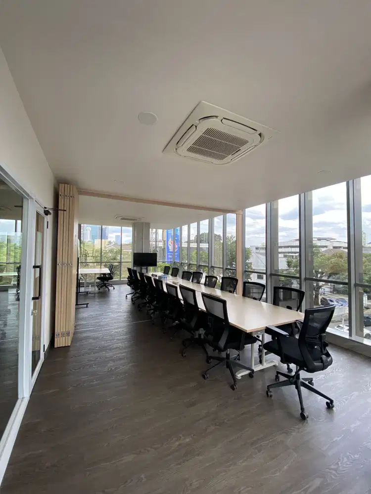 Gedung Kantor Full Furnished di Jakarta Pusat berada di Lantai 3